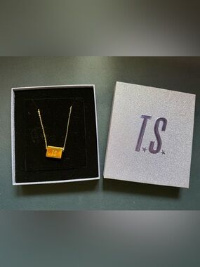 Taylor Swift actually romantic edition necklace in box